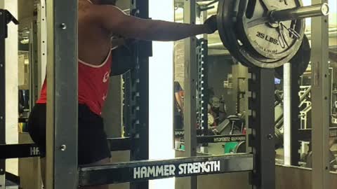 Legday Squatting 300 lb