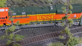 BNSF 7685 Cole Train Pulling out of Hampton