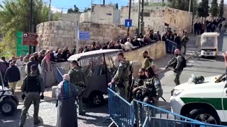 Israeli forces push worshipper outside Al-Aqsa