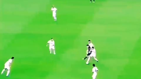 Lionel Messi vs Madrid players
