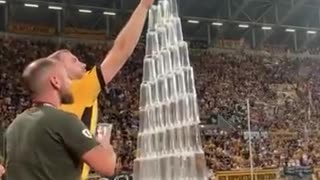 Can you build a pyramid with Cup?