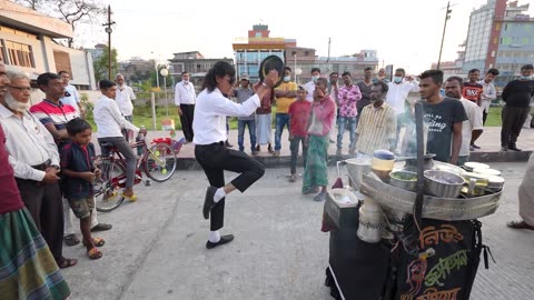 Michael Jackson Style Ghoti Gorom Of Bangladesh | Bangladesh Street Food