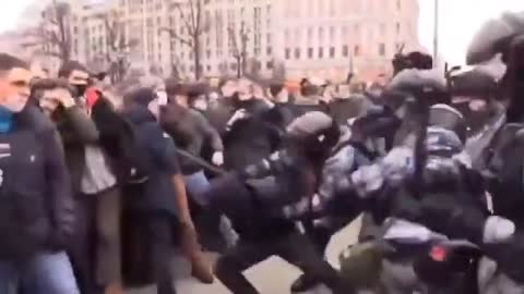 MAN FIGHTS BACK - RUSSIA RIOT SQUAD