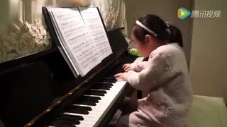 3 year old Little Girl Surprised Music Ability