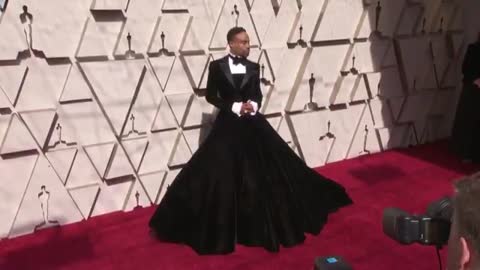 Billy Porter, el hombre que sorprendió con un pomposo vestido en los Oscar