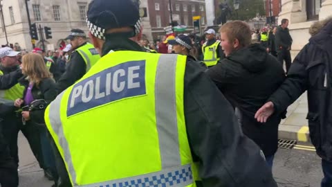 London Palestine protest turns aggressive....