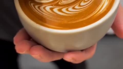 Wing Tulip 🌷 Latte Art _ Coffee Art