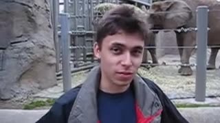 Me_at_the_zoo(240p).mp4