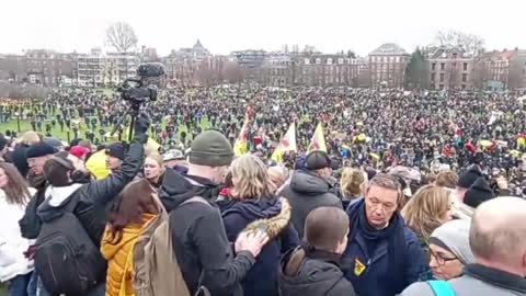 Amsterdam - Massive turn out of citizens protesting for Freedom against mandates today