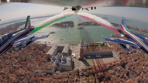 Frecce Tricolori sulla città di Venezia