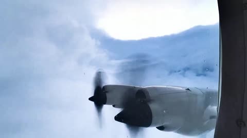 NOAA aircraft Flying Into the eye of Hurricane Beryl
