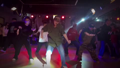 Dance Crew Performs The Evolution Of Michael Jackson's Dance