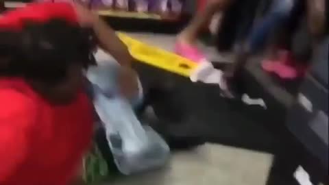 women fights men inside local store
