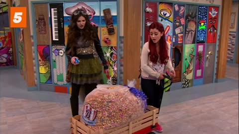 Ariana Grande's Most SAVAGE Moments as Cat Valentine 😼