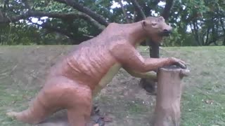 Sculpture of a giant sloth in the science museum, it's pretty big! [Nature & Animals]