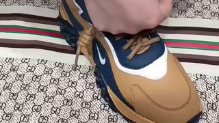 How to tie your shoelace