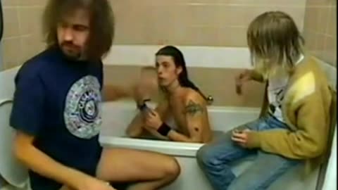 Nirvana Interview in the Bathroom 1992