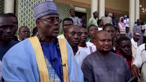 Crowds pray for peace in post-coup Niger