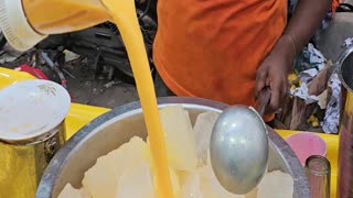 Original Mango Milkshake | Street Side Ice Mango Juice #reelsvideo #fbreelsvideo #tiktokviral