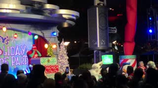 Goofy’s Holiday Dance Review- Disneyland