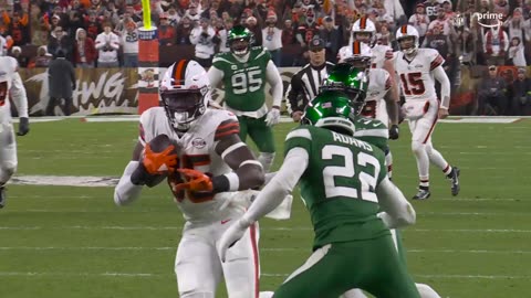 Flacco's 28-yard dime to Njoku gives Browns red-zone access