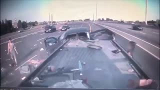 Intense tow truck footage from crash on Toronto highway