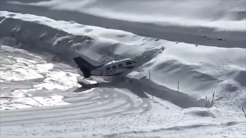 Piper Malibu Crashes in Courchevel while Trying to Land