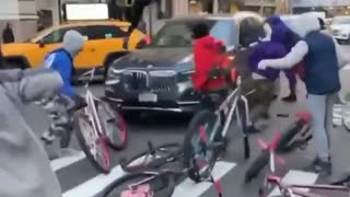 This Happened in Broad Daylight in Bill de Blasio's NYC