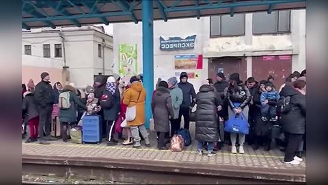 xclusive: Refugees flee Russian invasion of Zaporizhzhya in Southern Ukraine