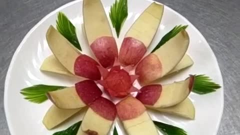 How to decorate a fruit plate