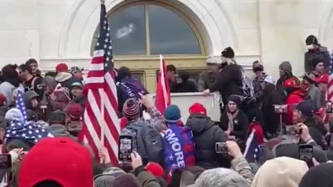 MUST WATCH: Trump supporters were not SMASHING windows!