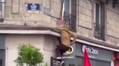 1 France: ANTIFA terrorists are attacking any business or apartment which displays the French flag.