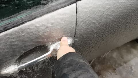 Freezing rain covered car Alfa romeo 156 sw winter 2019
