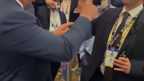 Mike Lindell confronts CBS reporter Robert Costa at CPAC 22; calls media Traitors to the 🇺🇸