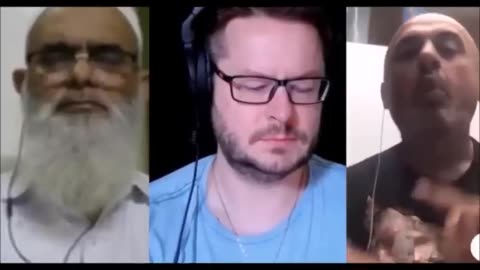 ✟Muslim Gets CORRECTED & STUMPED On Quran Confirming Bible✟