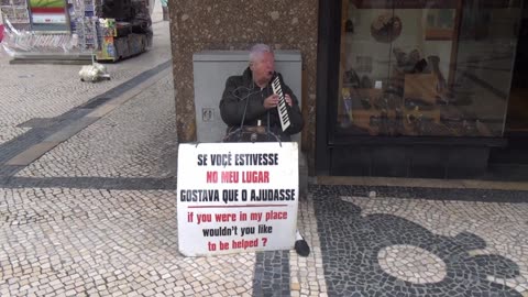 Lisbon Portugal blind street atist 2017