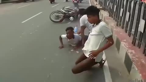 Very dangerous accident 😱😱