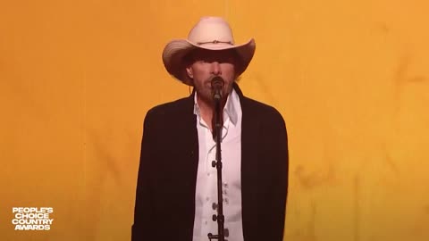 TOBY KEITH ACCEPTS COUNTRY AWARD AMID STOMACH CANCER BATTLE