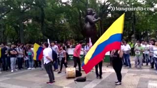 Estudiantes marchan por la educación en Bucaramanga