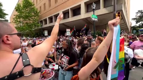 Free Palestine protesters block Philly Pride Parade