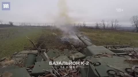 Tanque T-72 atira em trincheira Russa a queima roupa