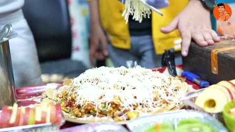 Trying Rs60 vs Rs1,00,000 Bhel Puri