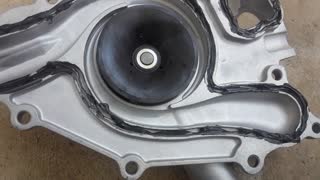 2006 Chrysler 300C, 5.7L Hemi Water Pump R & R