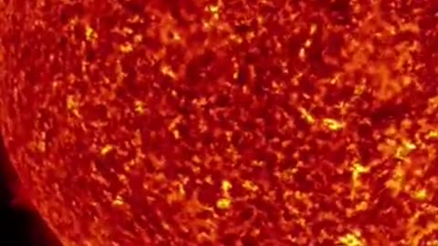 The sun : magnificent real footage by SDO