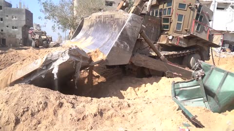 Israeli forces from the 460th Brigade Combat Team conduct tunnel clearing and