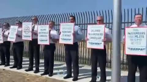 Over 1,000 Southwest Airlines pilots are protesting outside Love Field