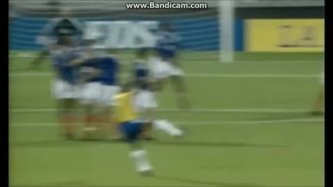 RobertoCarlos amazing free kick for Brazil