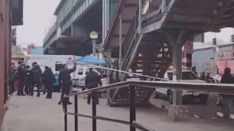 🚨#BREAKING: At least 6 people shot and injured with reported fatalities at subway station Bronx