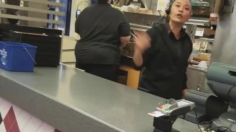 viral video Burger king manager's patience level is zero!