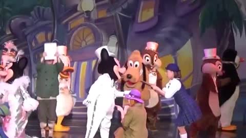Minnie And Micky Mouse Special Romance dance With Cartoon Characters On Stage